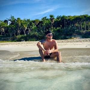 Meet your Posher, Aleksandr